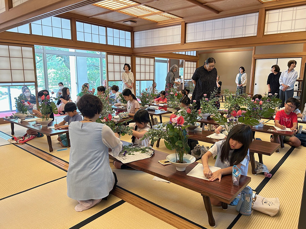いけばなで彩る、こどもたちの夏休み